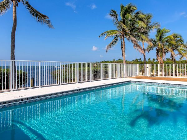 Fisher Inn Resort & Marina